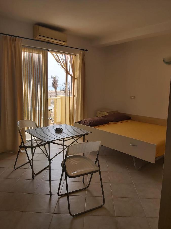 Tres Caravelas Studio Flats ซังตามาเรีย ภายนอก รูปภาพ