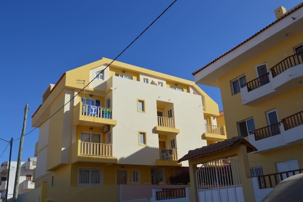 Tres Caravelas Studio Flats ซังตามาเรีย ภายนอก รูปภาพ
